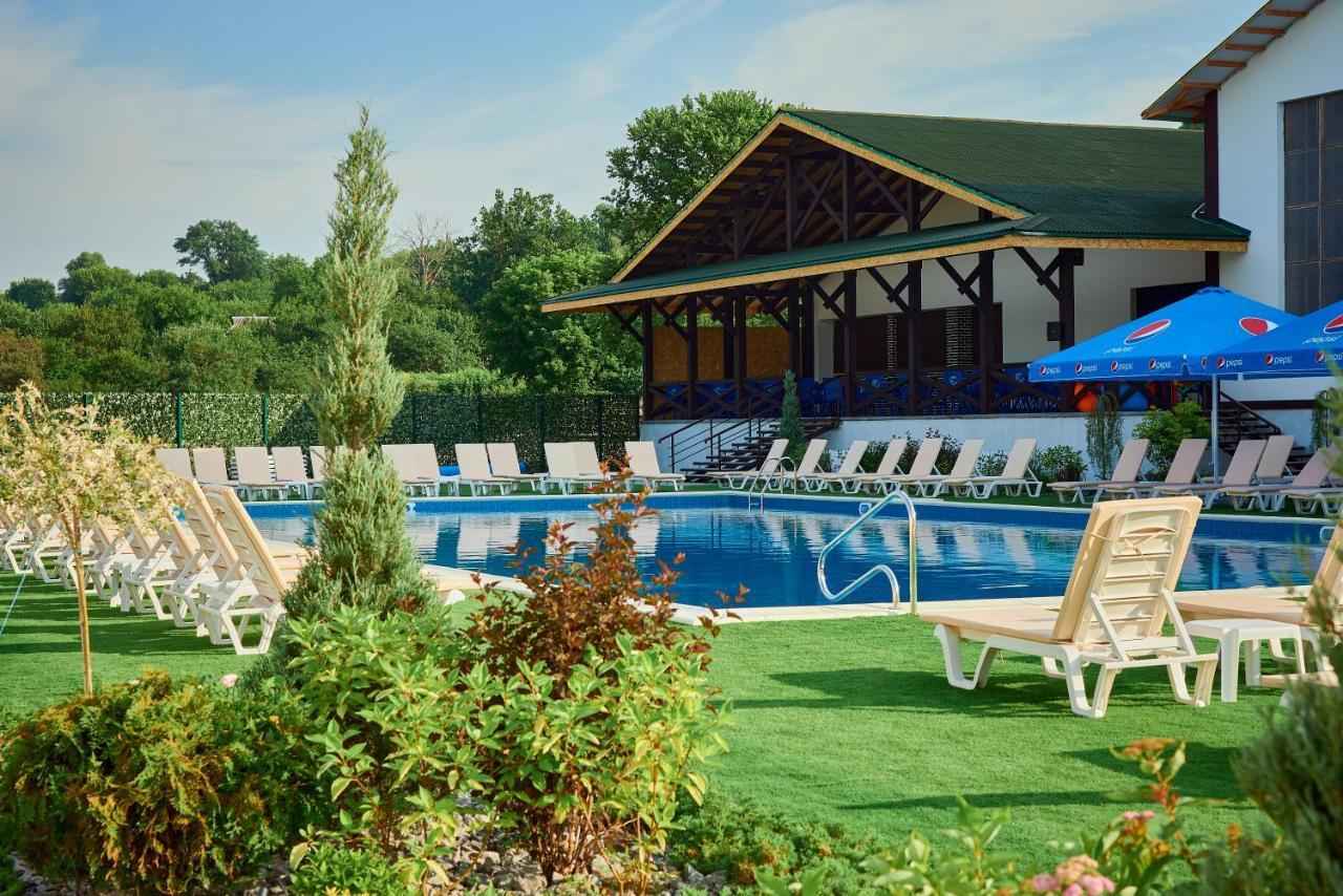 Hotel Lubenska Sloboda Olshanka エクステリア 写真