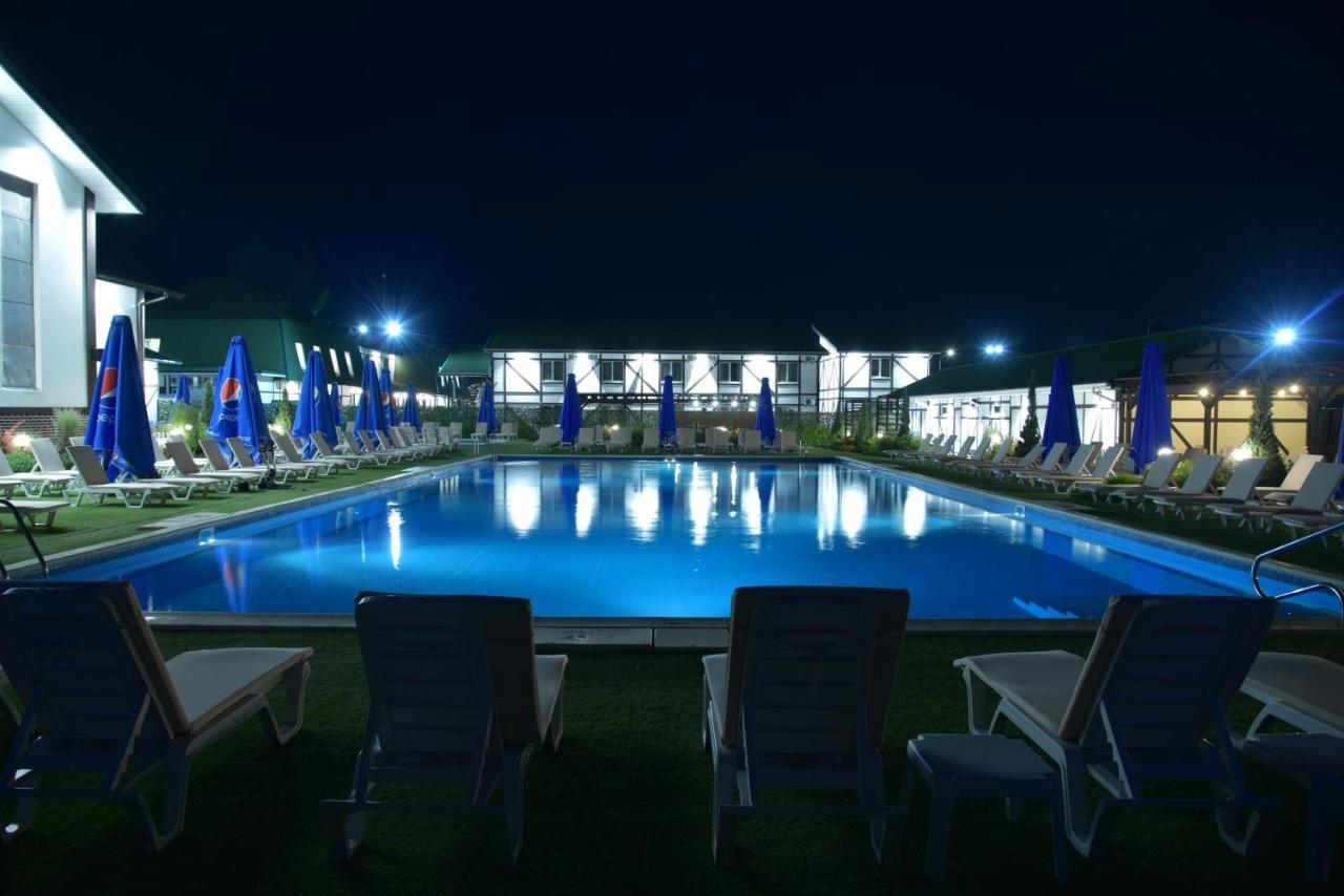 Hotel Lubenska Sloboda Olshanka エクステリア 写真