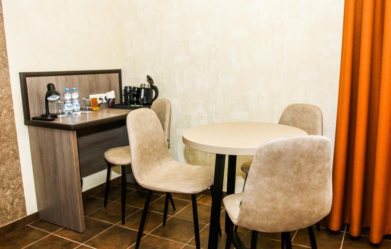 Hotel Lubenska Sloboda Olshanka エクステリア 写真