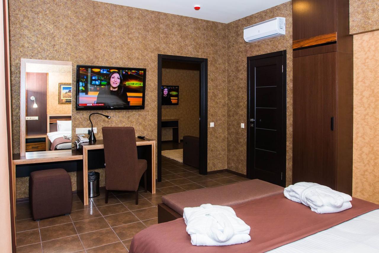 Hotel Lubenska Sloboda Olshanka エクステリア 写真